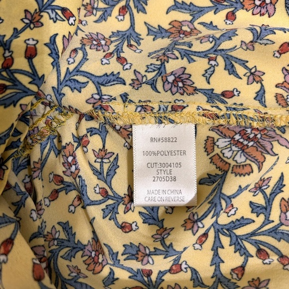 MAX STUDIO  Floral Yellow Wrap Top - Picture 6 of 6